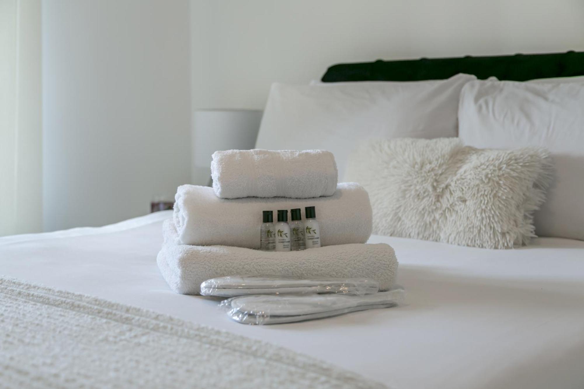 Greenwich Apartment With A River View & Balcony Near The 02 Arena & North Greenwich With Free Wifi & Fast Links Into Central London Kültér fotó